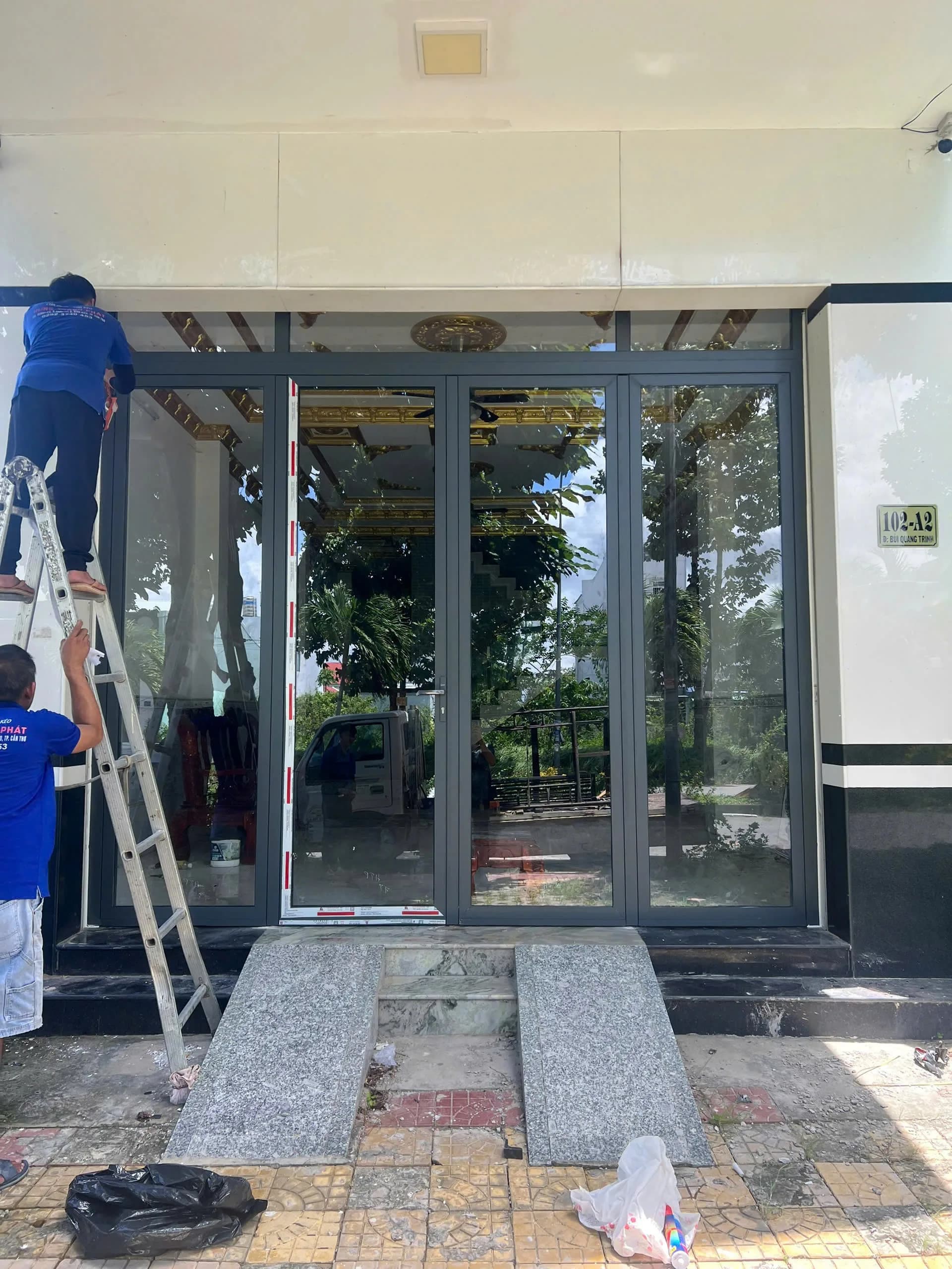 Thi công hệ cửa nhôm kính tại nhà phố khu đô thị Cần Thơ